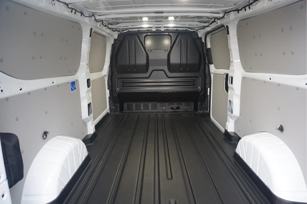 Ford Transit Custom 320L 2.5 PHEV Hybride 233PK Trend PRIJS INCL. BPM !!