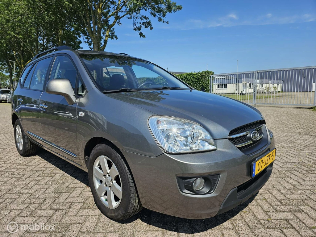 Kia Carens