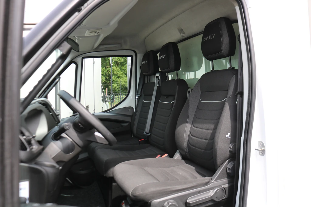 Iveco Daily 35S18 3.0 Automaat Bakwagen met Laadklep