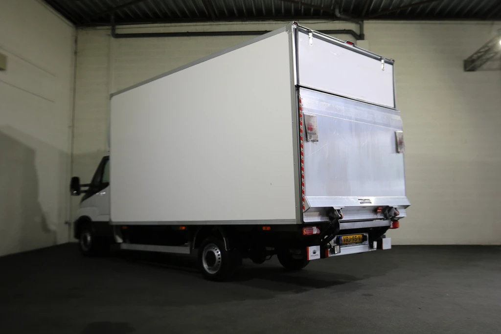 Iveco Daily 35S18 3.0 Automaat Bakwagen met Laadklep