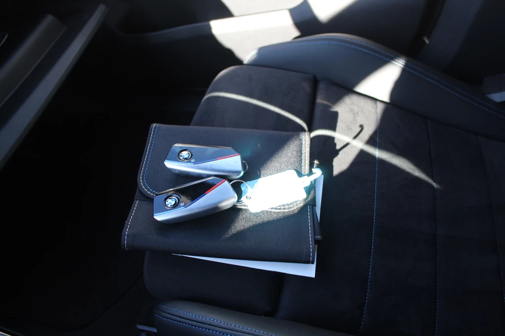 BMW X1 xDrive25e Orig NL auto/Dealeronderhouden/Sfeerverlichting/Apple carplay/Navigatie/Achteruitrijcamera/Elektrische achterklep/Parkeersensoren rondom/