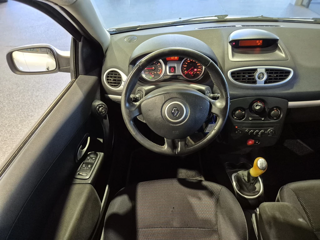 Renault Clio Estate 1.2 TCE 100pk Corporate