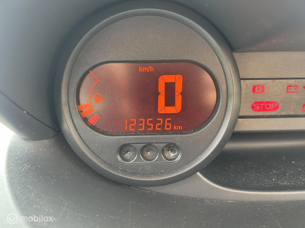Renault Twingo 1.2 Acces LEES TEKTS