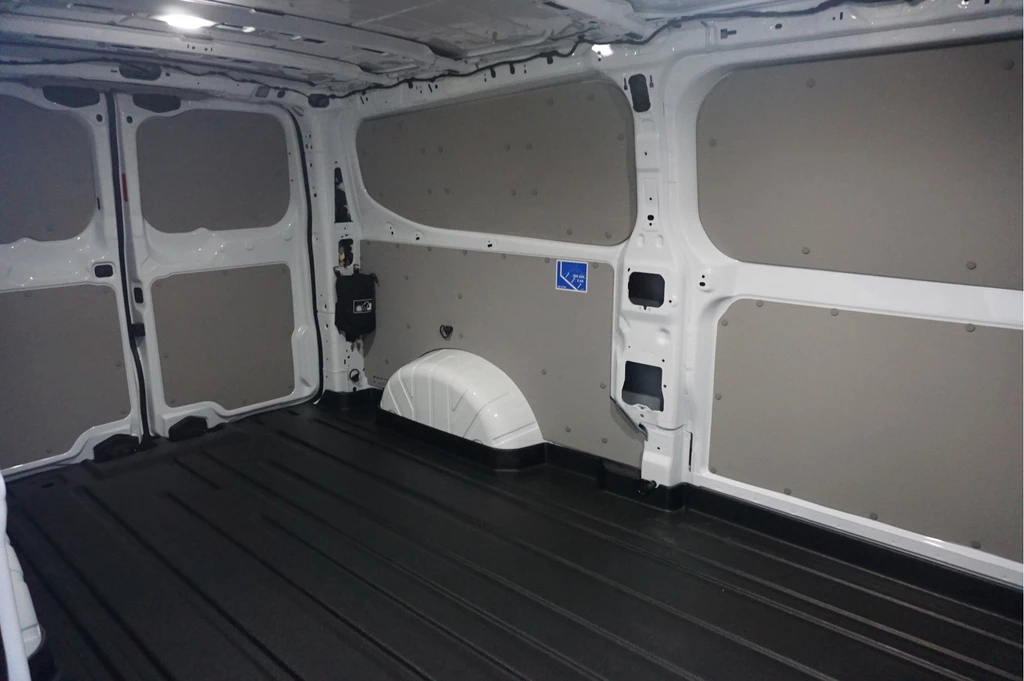 Ford Transit Custom 320L 2.5 PHEV Hybride 233PK Trend PRIJS INCL. BPM !!