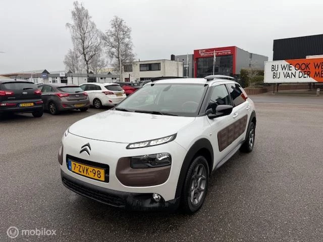 Citroën C4 Cactus 1.2 PureTech Shine nw staat !