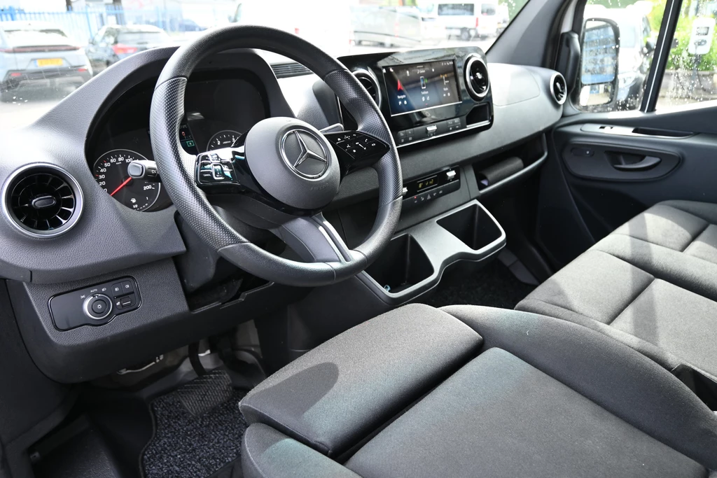 Mercedes-Benz Sprinter 317 CDI L2H2 Pro
