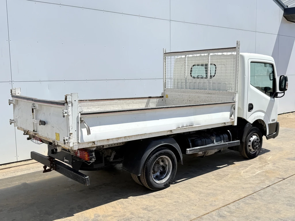 Nissan NT400 130PK 3.0