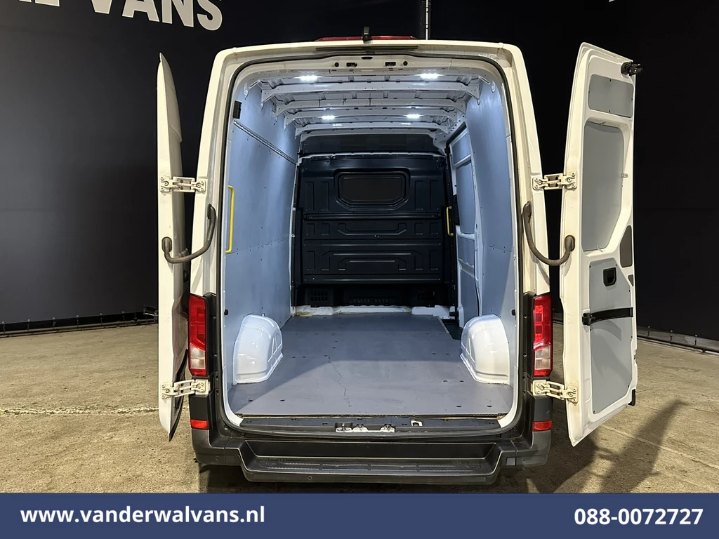 Volkswagen Crafter 2.0 TDI 141pk L3H3 L2H2 Euro6 Airco | Apple Carplay | Android Auto | Camera | Stoelverwarming