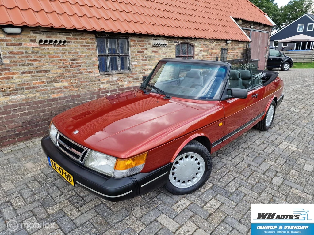 Saab 900